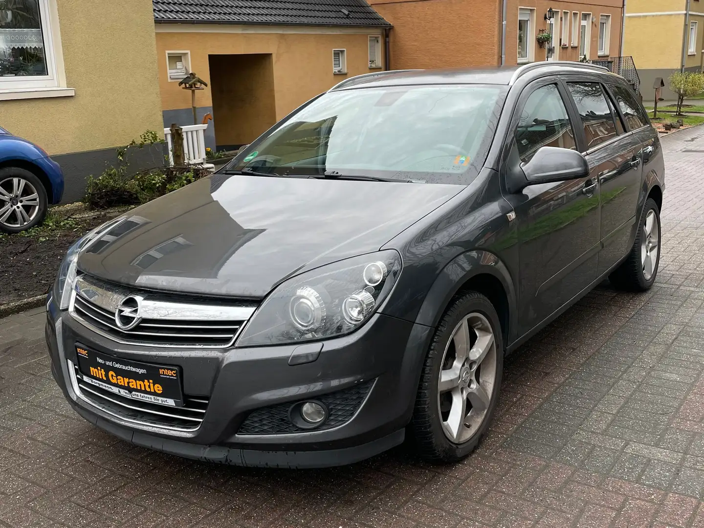 Opel Astra Innovation*NAVI*VOLL S-HEFT*TÜV NEU*GARANTIE* Grau - 1