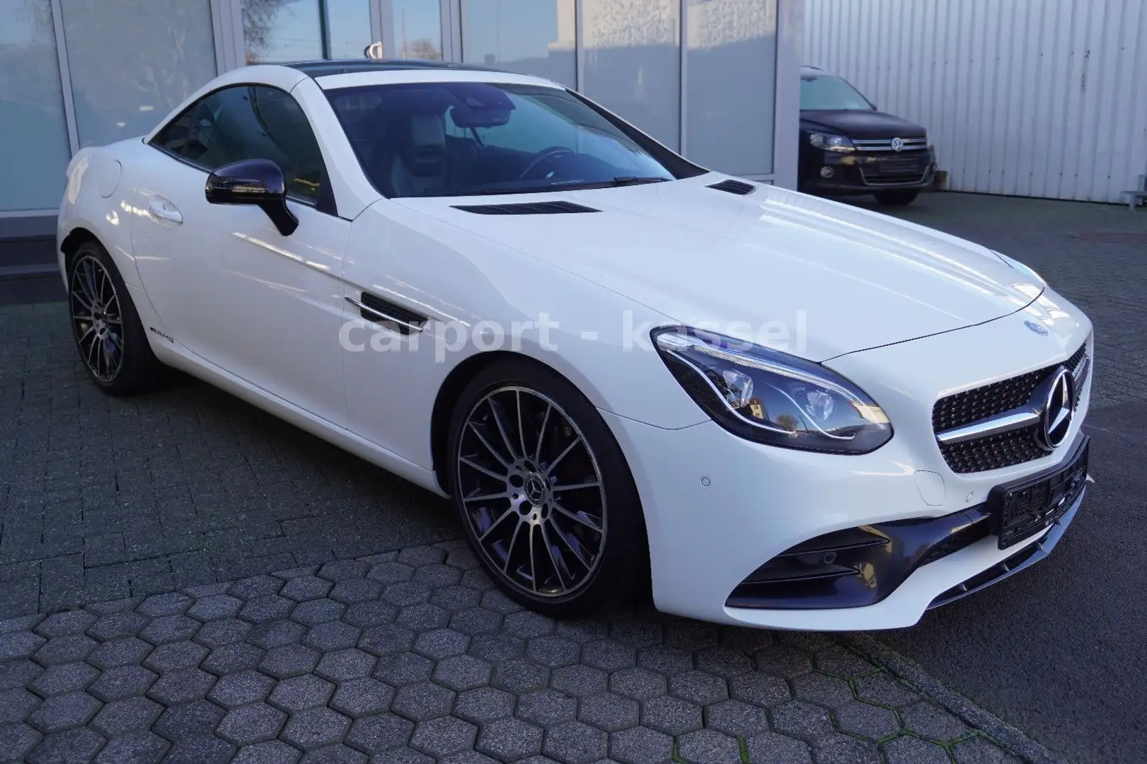 Mercedes-Benz SLC 250 AMG Pano/Airscarf/Night Paket/LED Weiß - 1