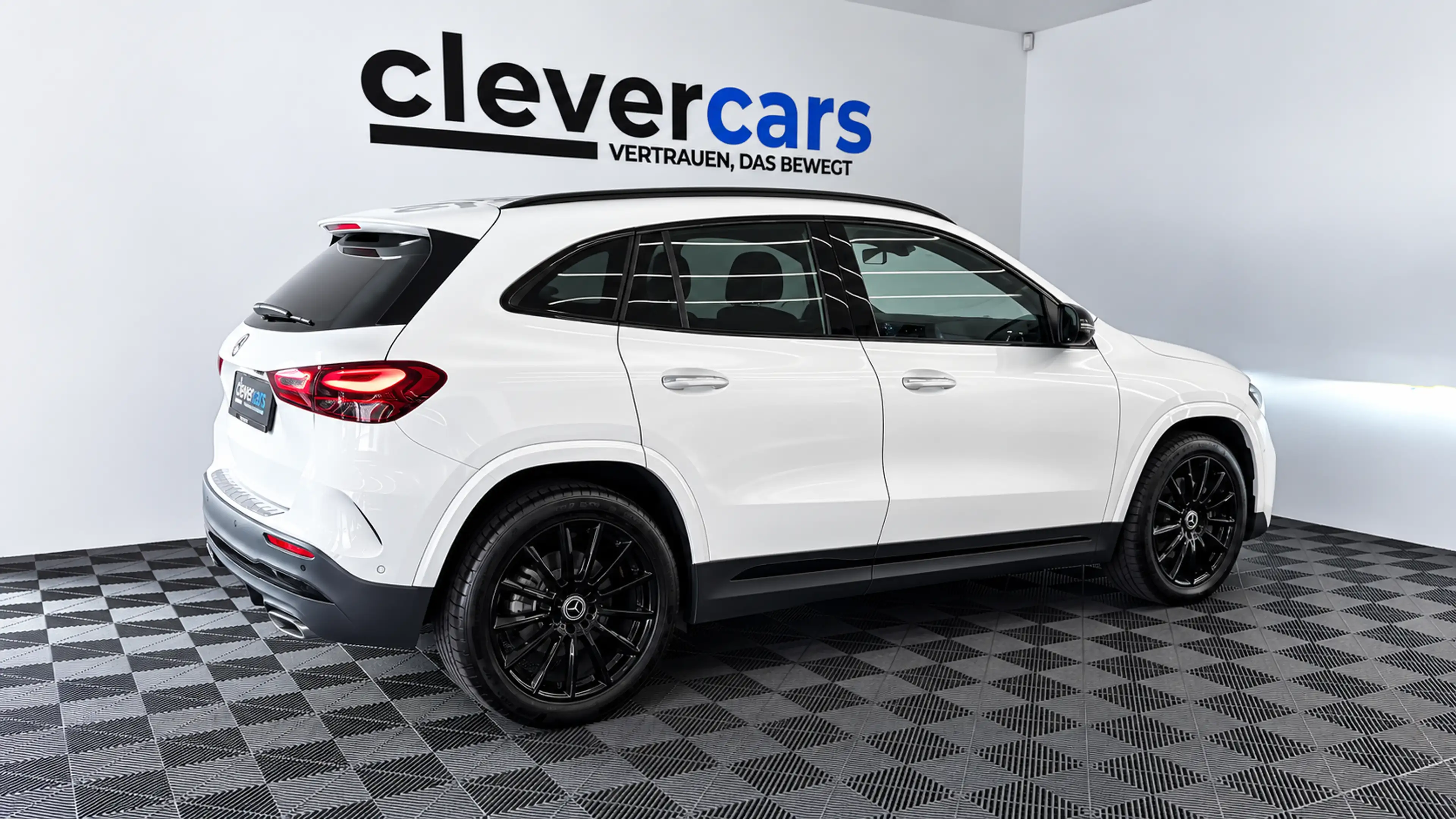 Mercedes-Benz GLA 220 GLA-Klasse GLA 220 d 4Matic AMG Line (EURO 6e) — photo 12