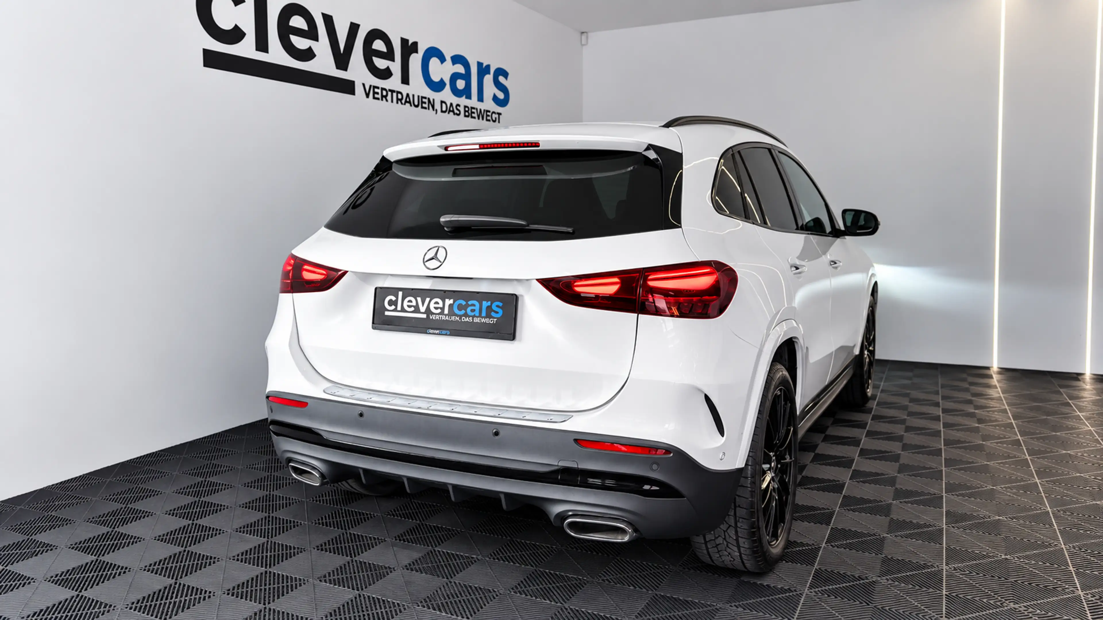 Mercedes-Benz GLA 220 GLA-Klasse GLA 220 d 4Matic AMG Line (EURO 6e) — photo 11