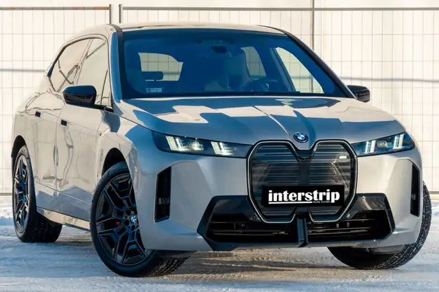 BMW iX view 3