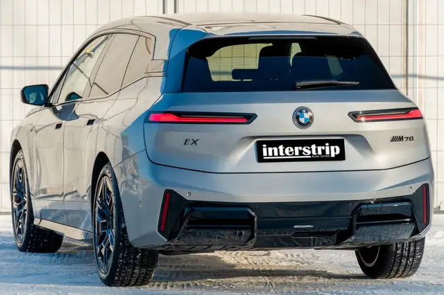 BMW iX view 4