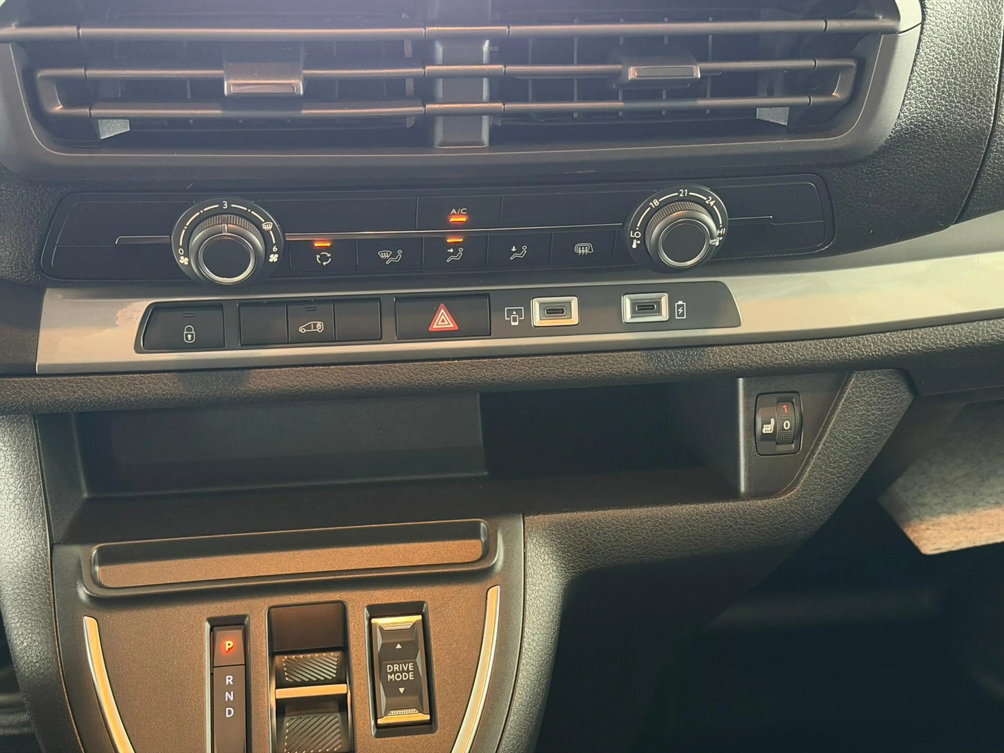 Opel Vivaro Cargo XL - CarPlay/AHK/ACC/Kamera/SHZ — photo 13