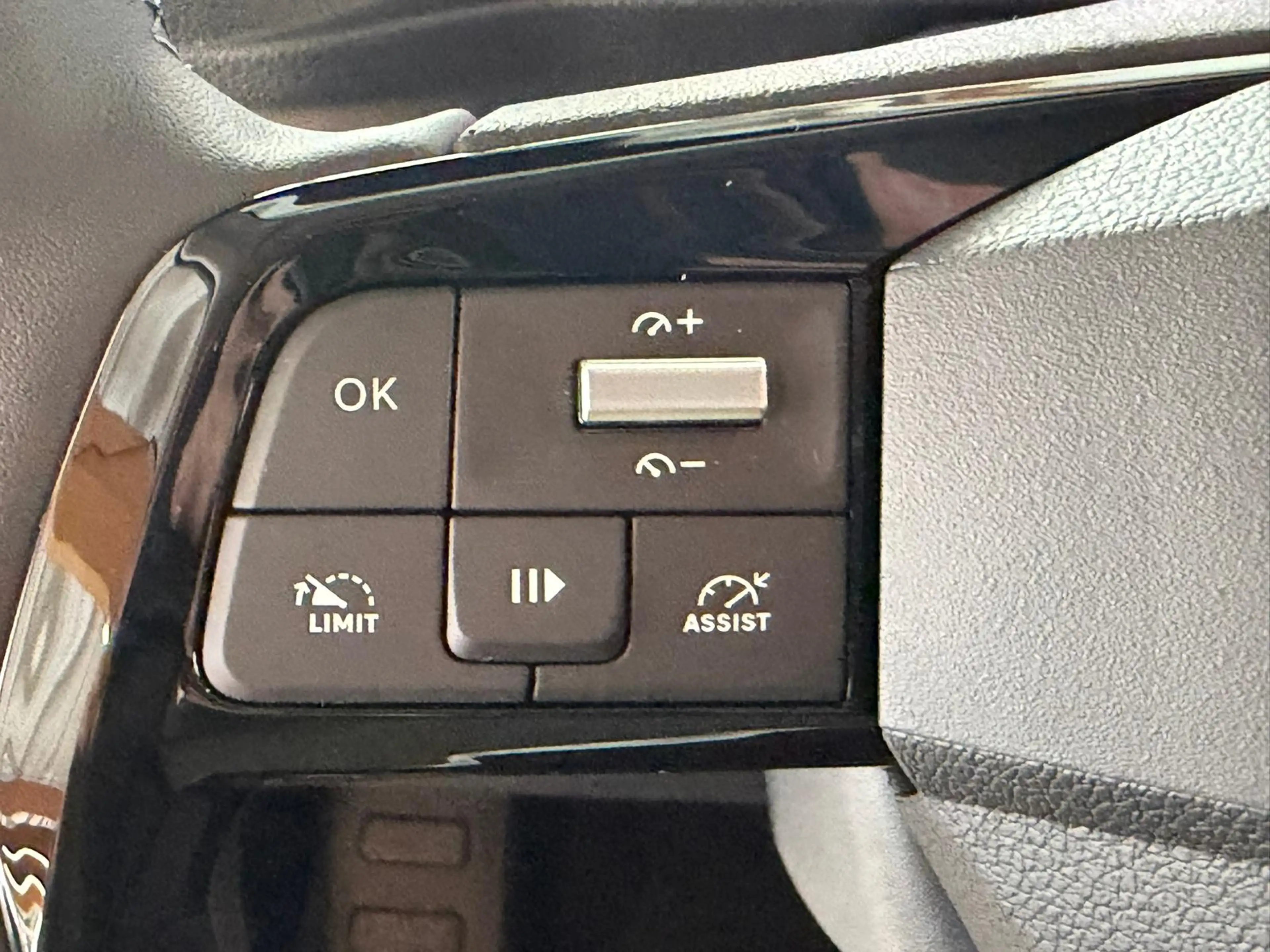 Opel Vivaro Cargo XL - CarPlay/AHK/ACC/Kamera/SHZ — photo 11