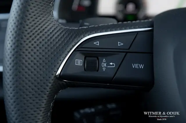 Audi Q7 view 12