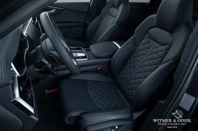 Audi Q7 view 4