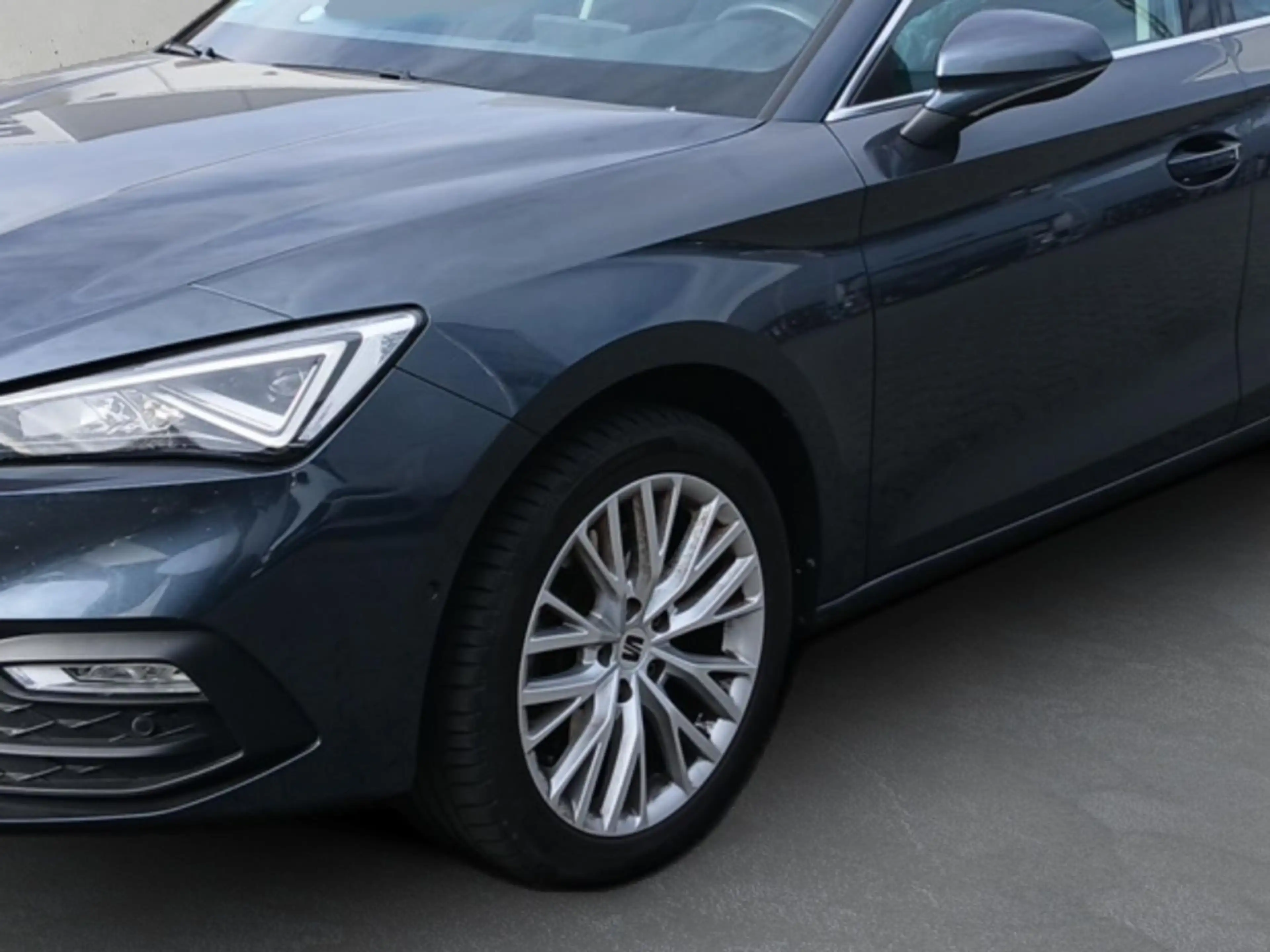 SEAT Leon ST 1.5 eTSI Xcellence DSG *AHK*ACC*R-CAM* — photo 7