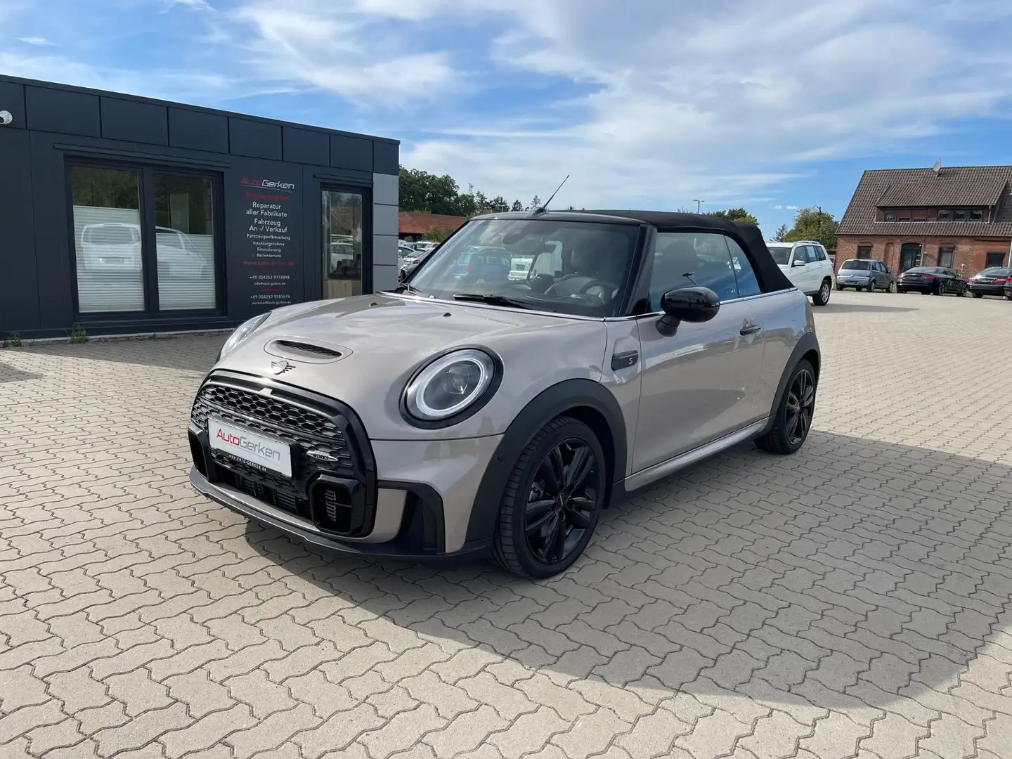 MINI Cooper S John Cooper Works Trim 1HD MwSt. Grau - 1
