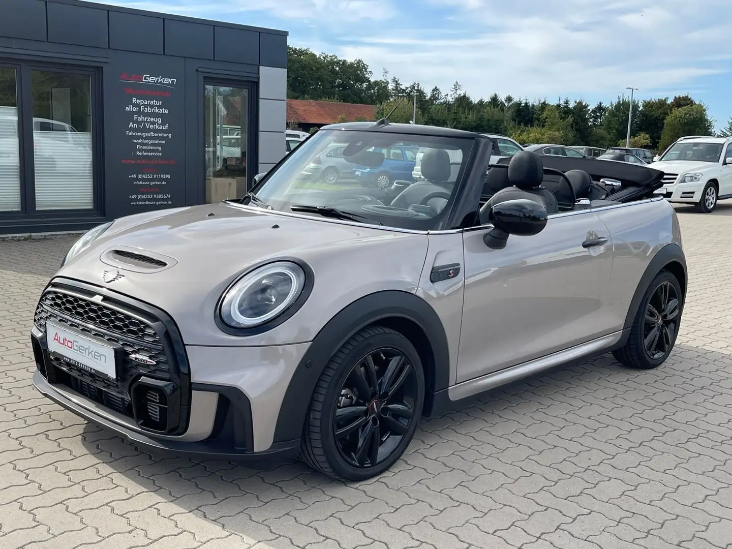 MINI Cooper S John Cooper Works Trim 1HD MwSt. Grau - 2