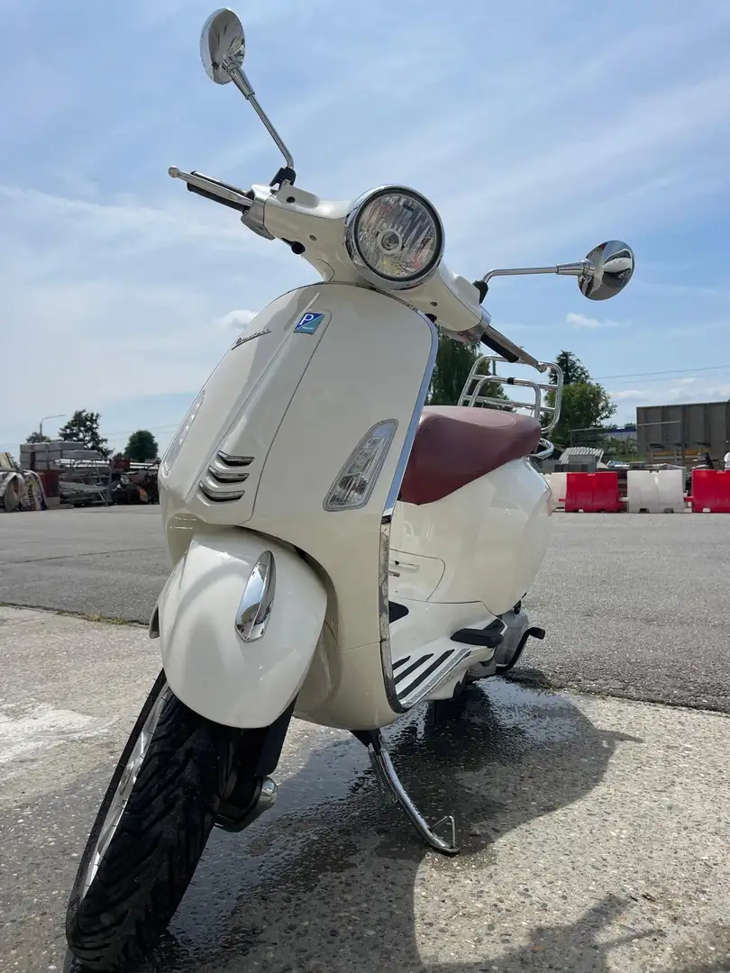 Piaggio Primavera Biały - 1