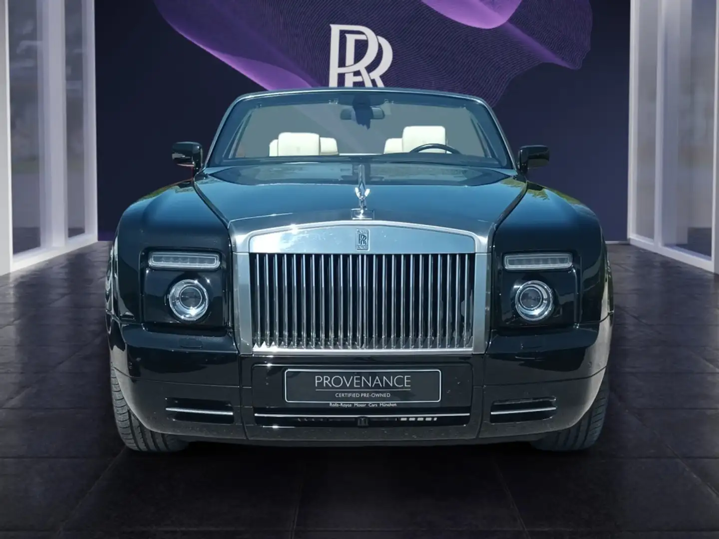 Rolls-Royce Phantom Drophead Coupé Černá - 2