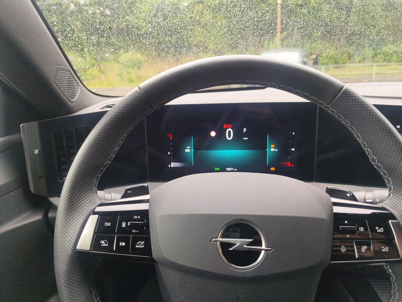 Opel Astra L Sports Tourer 1.2 GS W-LAN LED 360° — photo 11