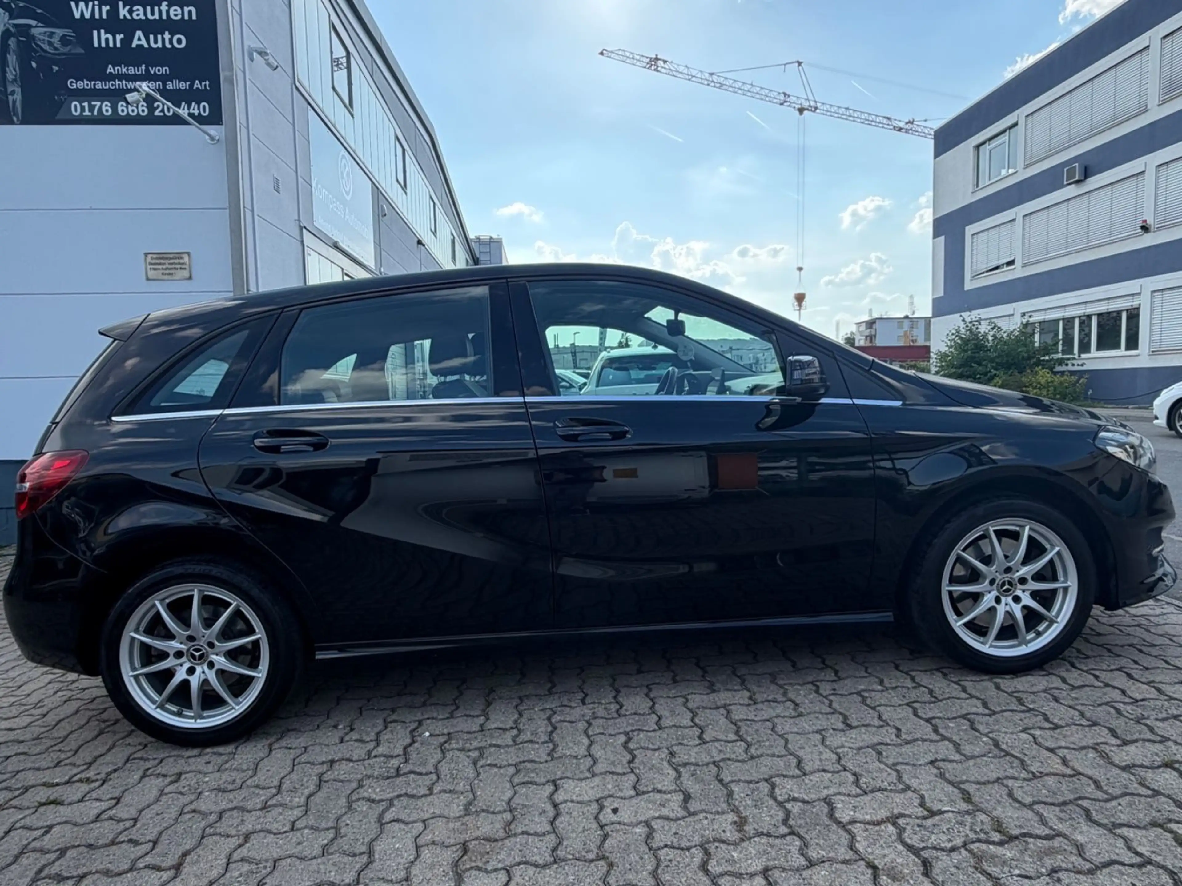 Mercedes-Benz B 250 Urban Style Edition — photo 2