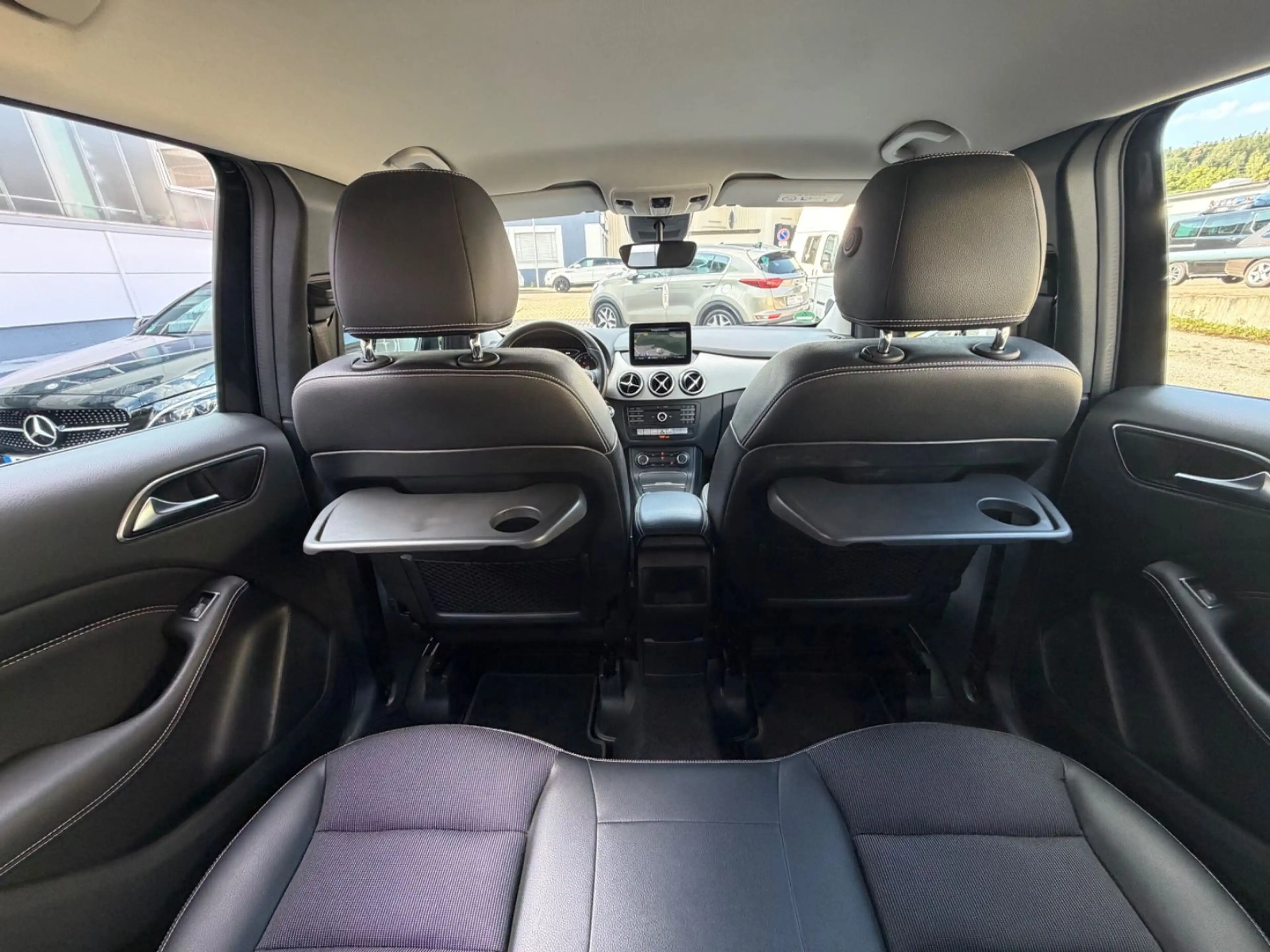 Mercedes-Benz B 250 Urban Style Edition — photo 13