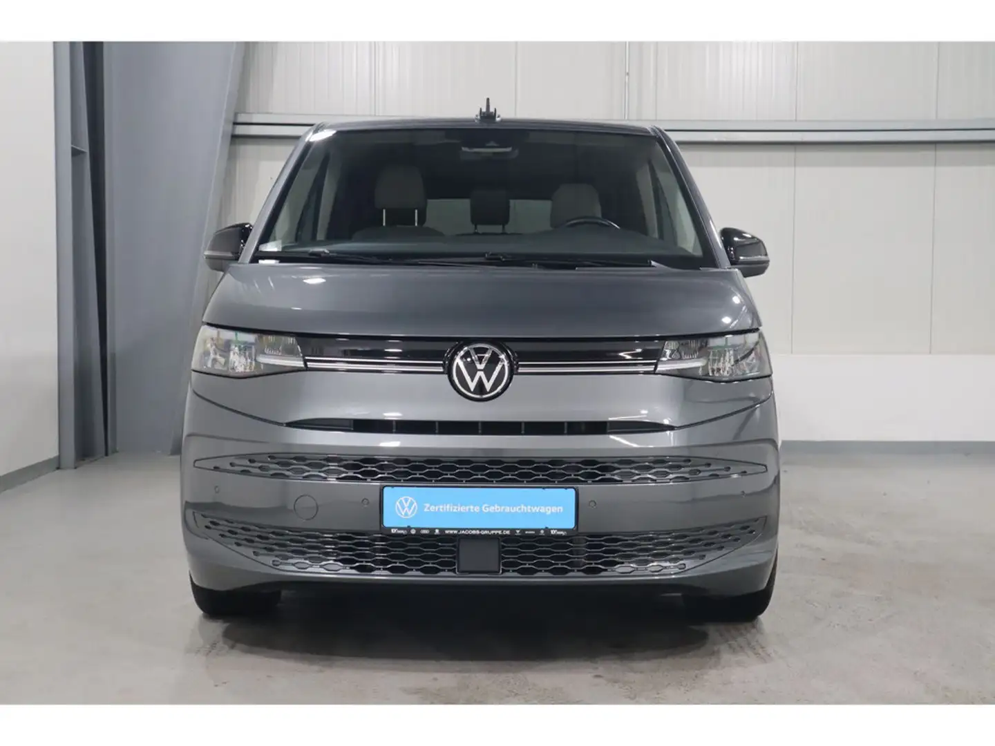 Volkswagen T7 Multivan Goal lang 2,0 l 110 kW TDI SCR Frontantrieb 7-Gang-DSG Radst. Grau - 2