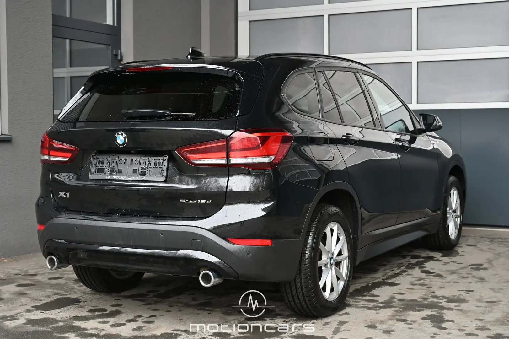 BMW X1 sDrive18d M-Paket Pickerl NEU Schwarz - 2