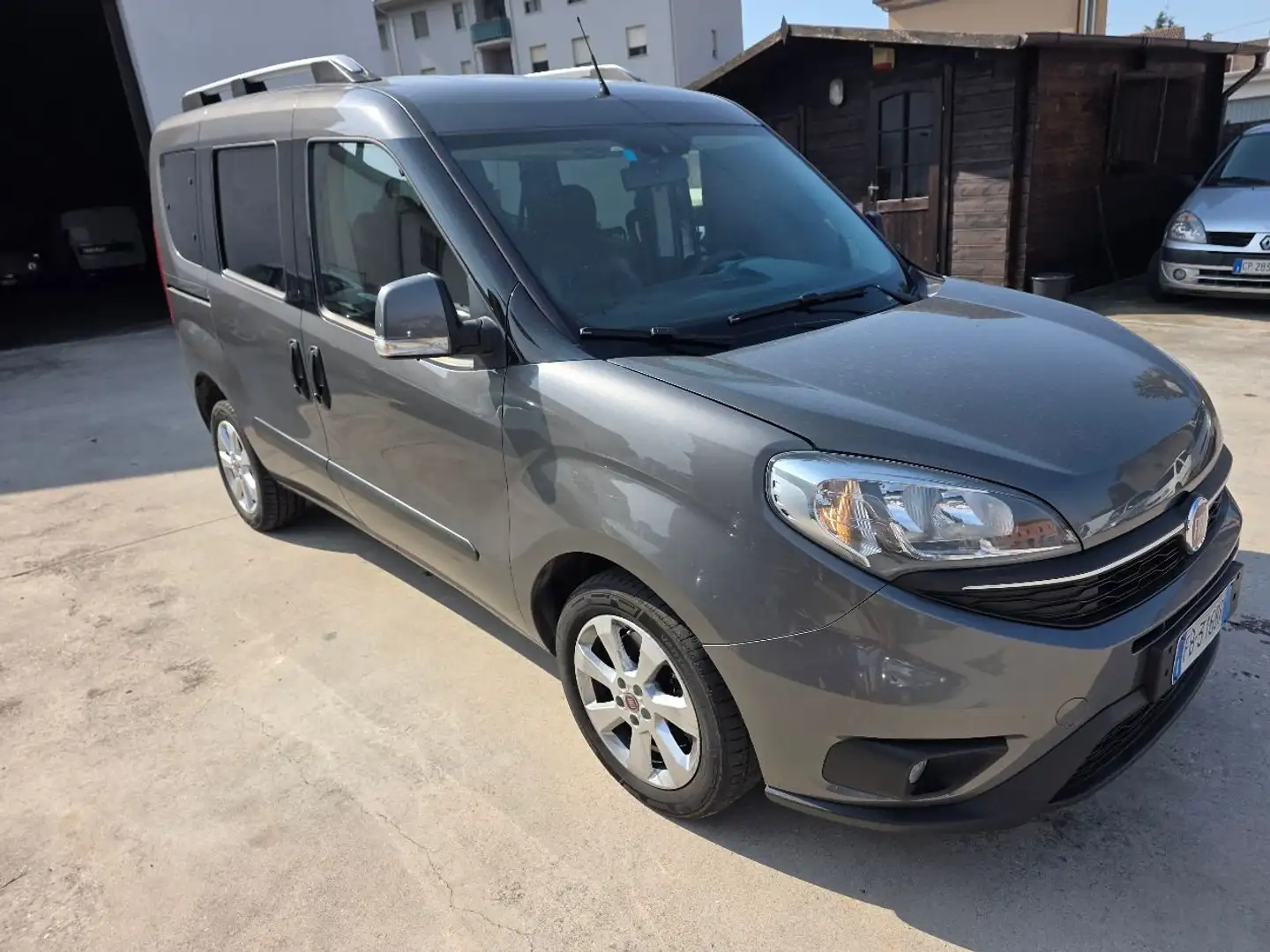 Fiat Doblo DOBLO  1.6 JTD  7 POSTI  LOUNGE IVA COMPRESA Grigio - 1