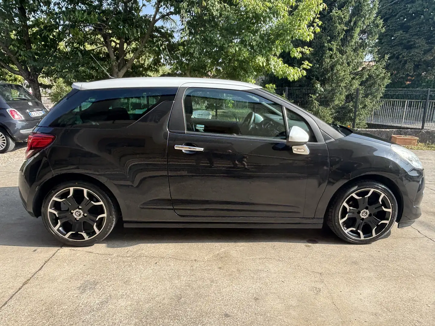DS Automobiles DS 3 DS3 1.4 hdi Chic 70cv - 1