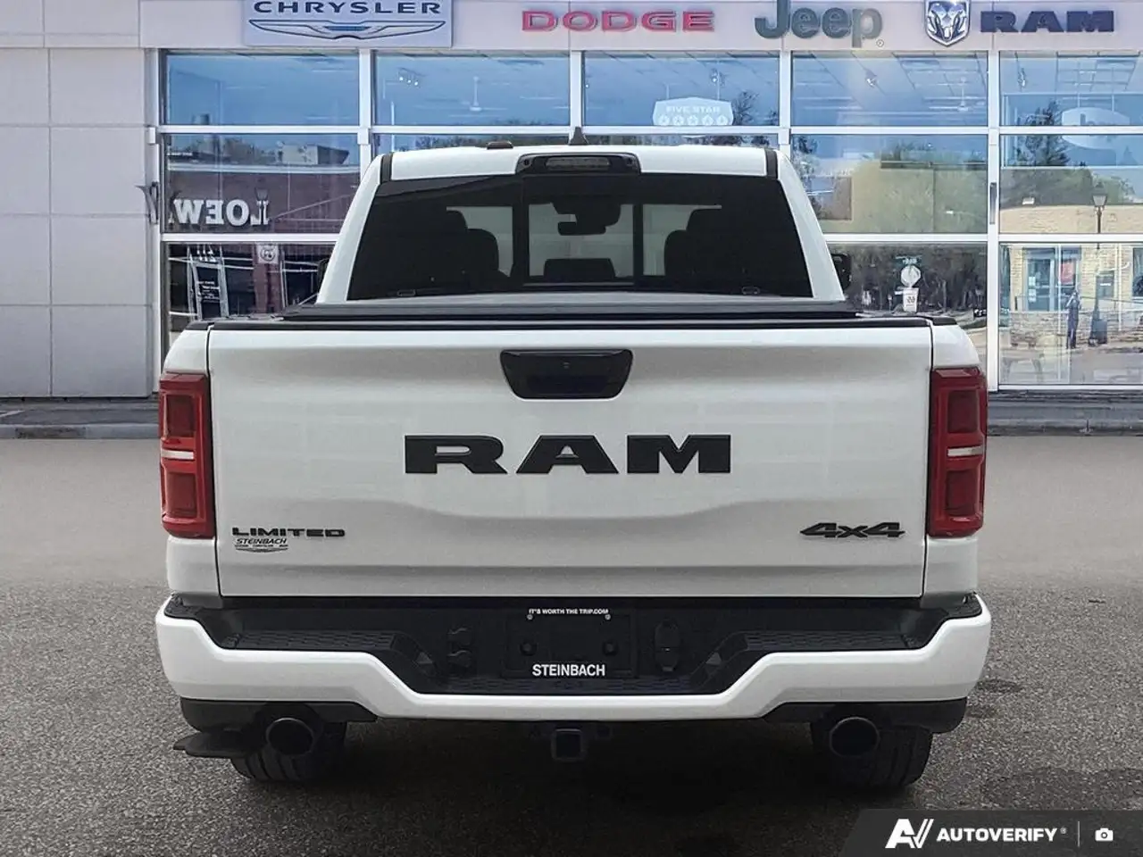 RAM 1500 снимка RAM 1500