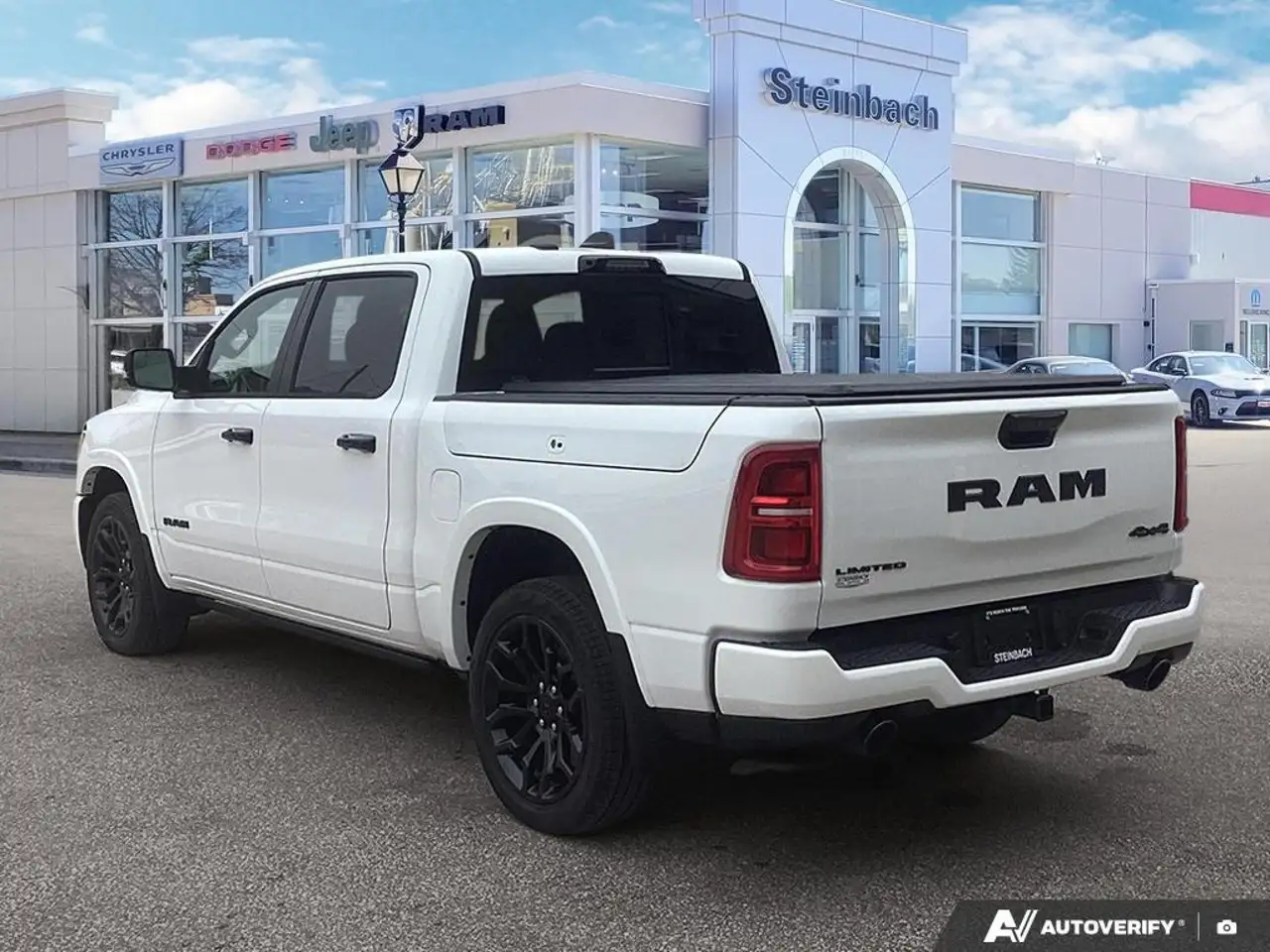 RAM 1500 снимка RAM 1500