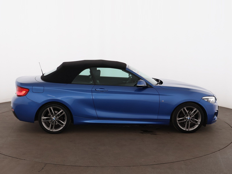 BMW 218 d Cabrio M-Sport LED LEDER NAVI SITZHZG TEMP — photo 9