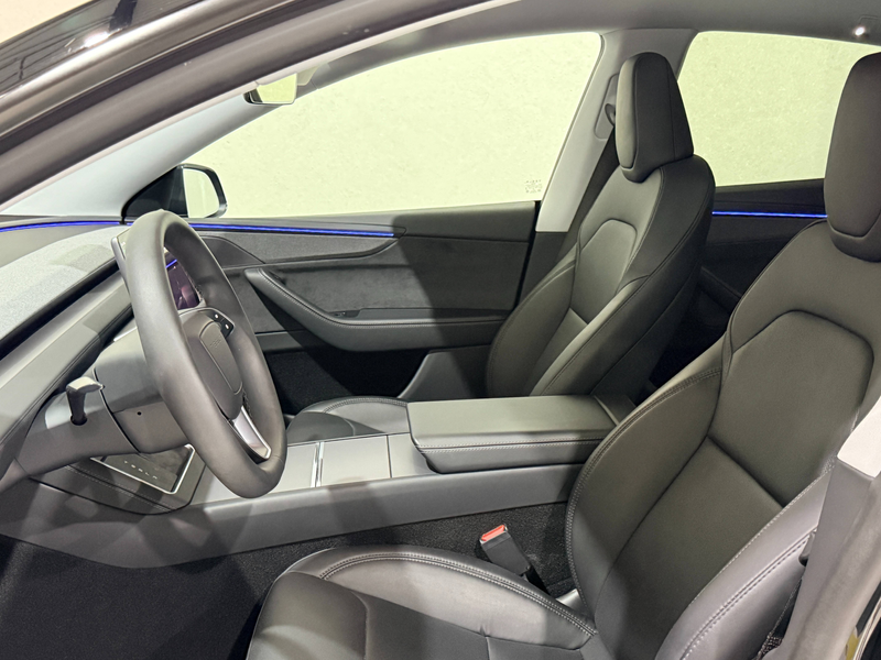 Tesla Model Y Model Y 83.1 kWh Long Range AWD — photo 7
