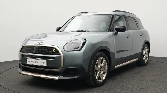 MINI Countryman SE All4 Favoured Trim