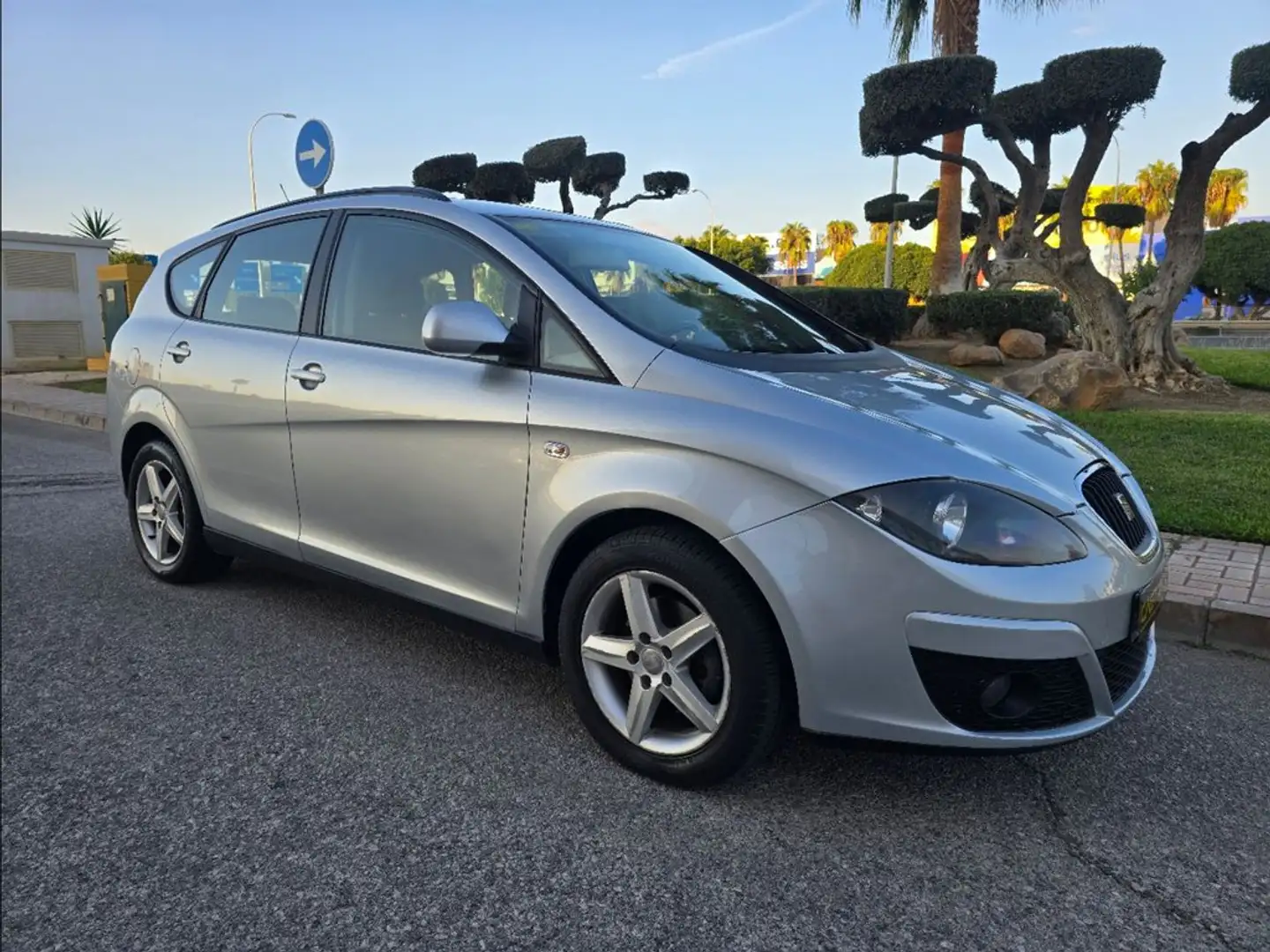 SEAT Altea XL 1.6 TDI 105cv E-Ecomotive Style Gris - 1