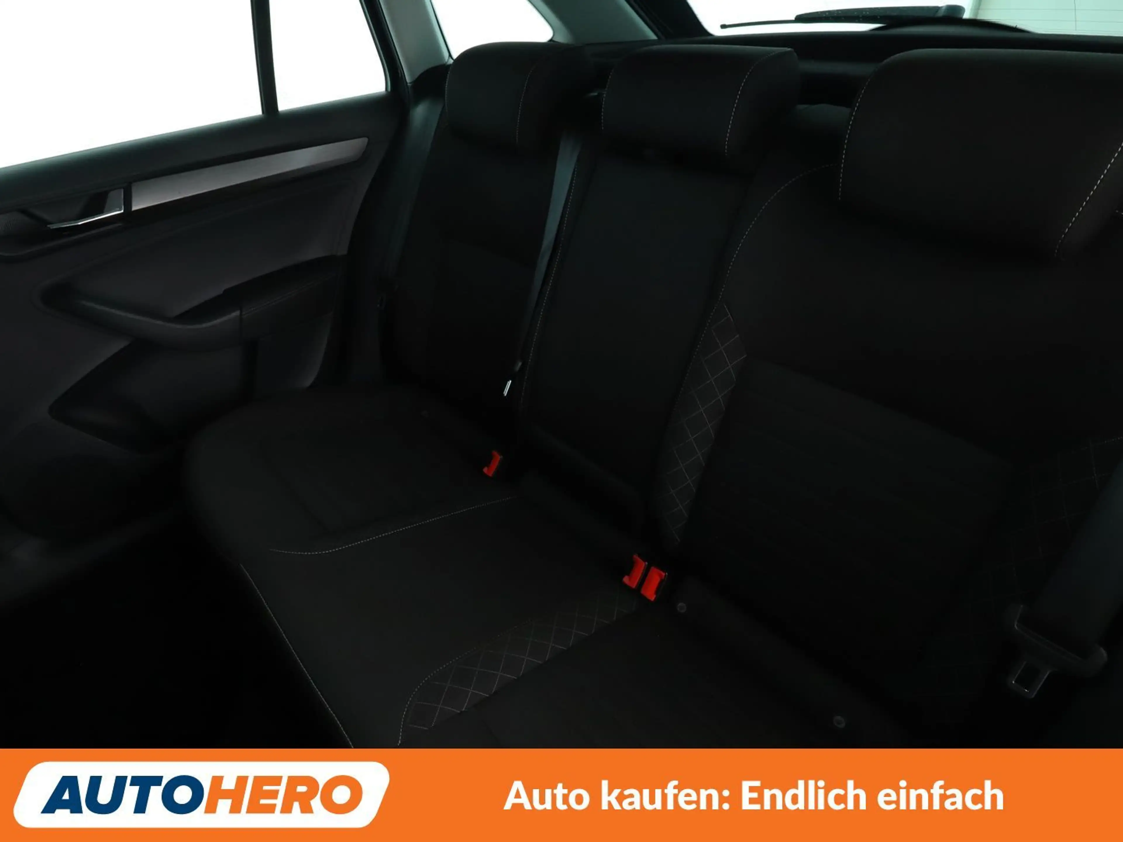 Skoda Rapid/Spaceback 1.0 TSI Style*NAVI*TEMPO*CAM*SHZ*PDC* — photo 14