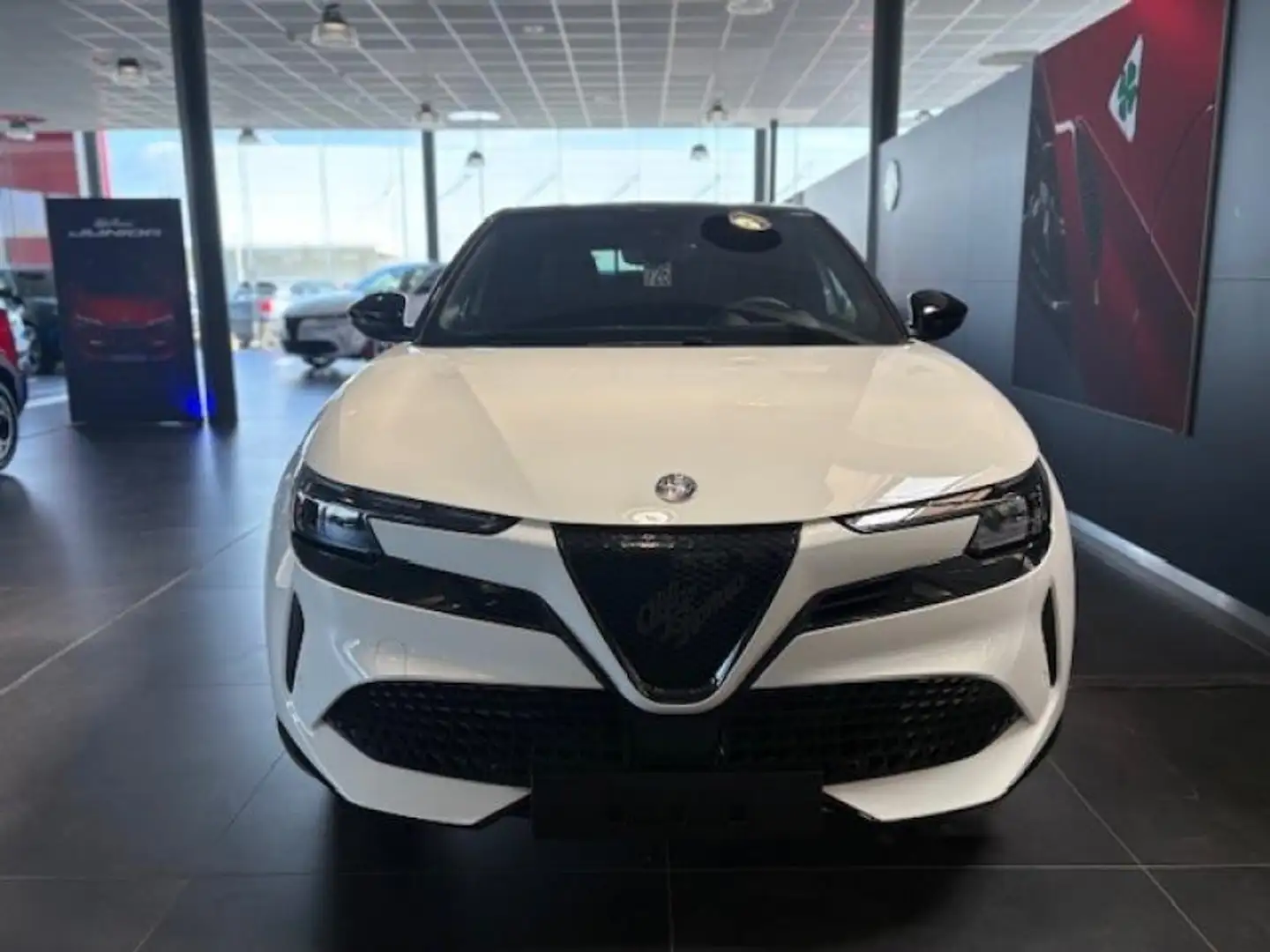 Alfa Romeo Junior ELETTRICA BEV 156CH Blanc - 1