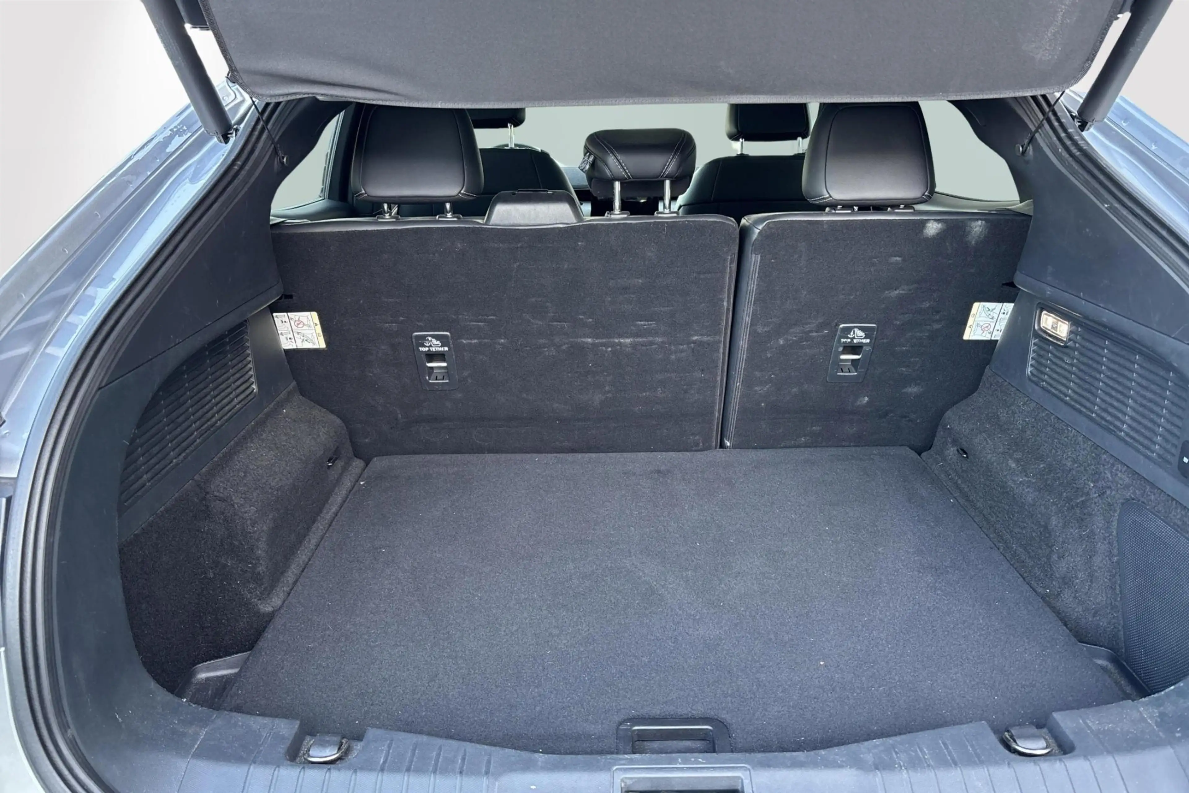Ford Mustang Mach-E 99kWh 216kW Extended Range RWD — photo 21