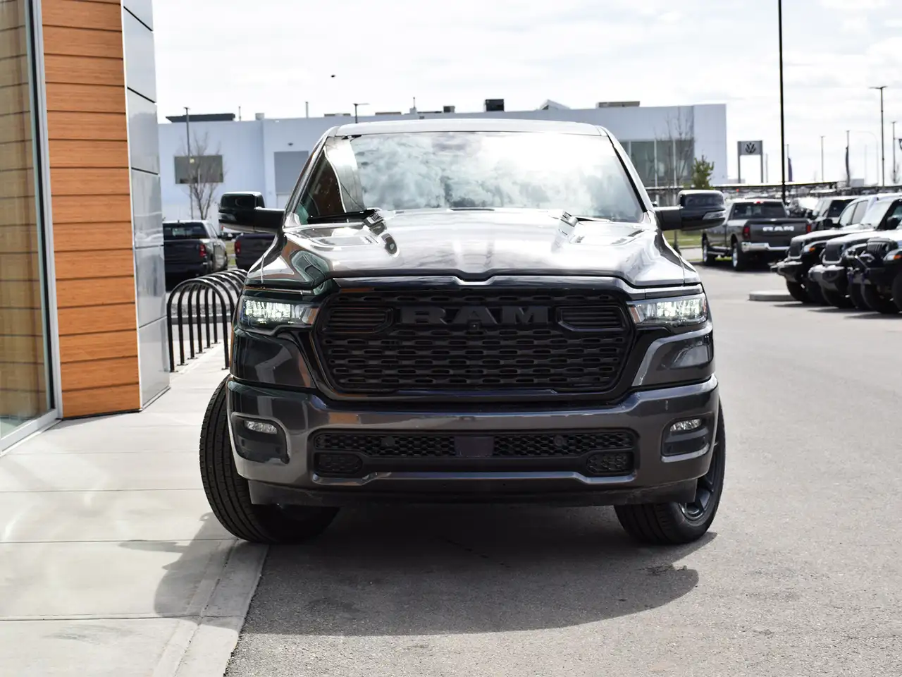 RAM 1500 снимка RAM 1500