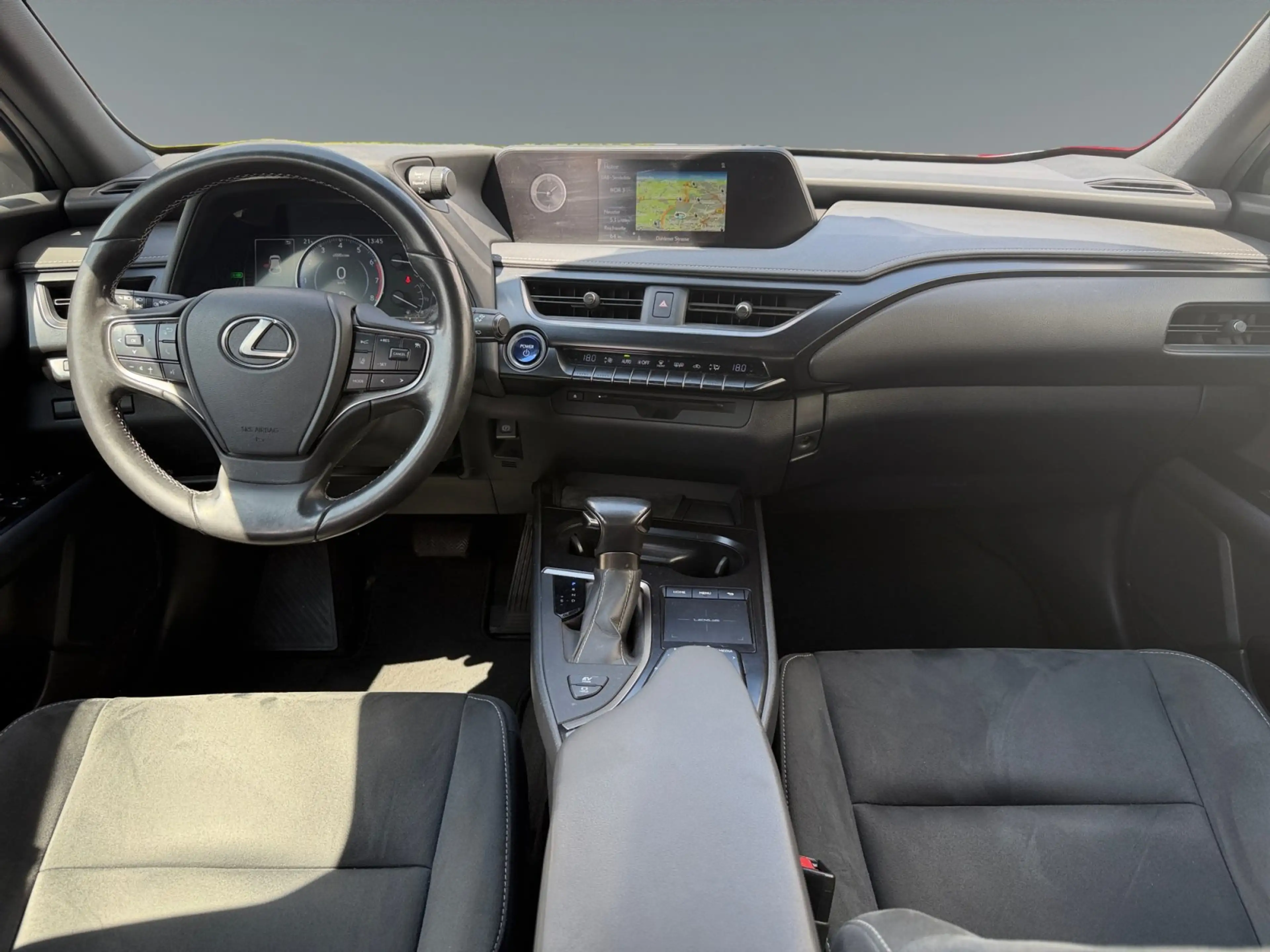 Lexus UX 250h UX 250 h 250h Business Edit. Line AUT+Kamera+ACC — photo 11