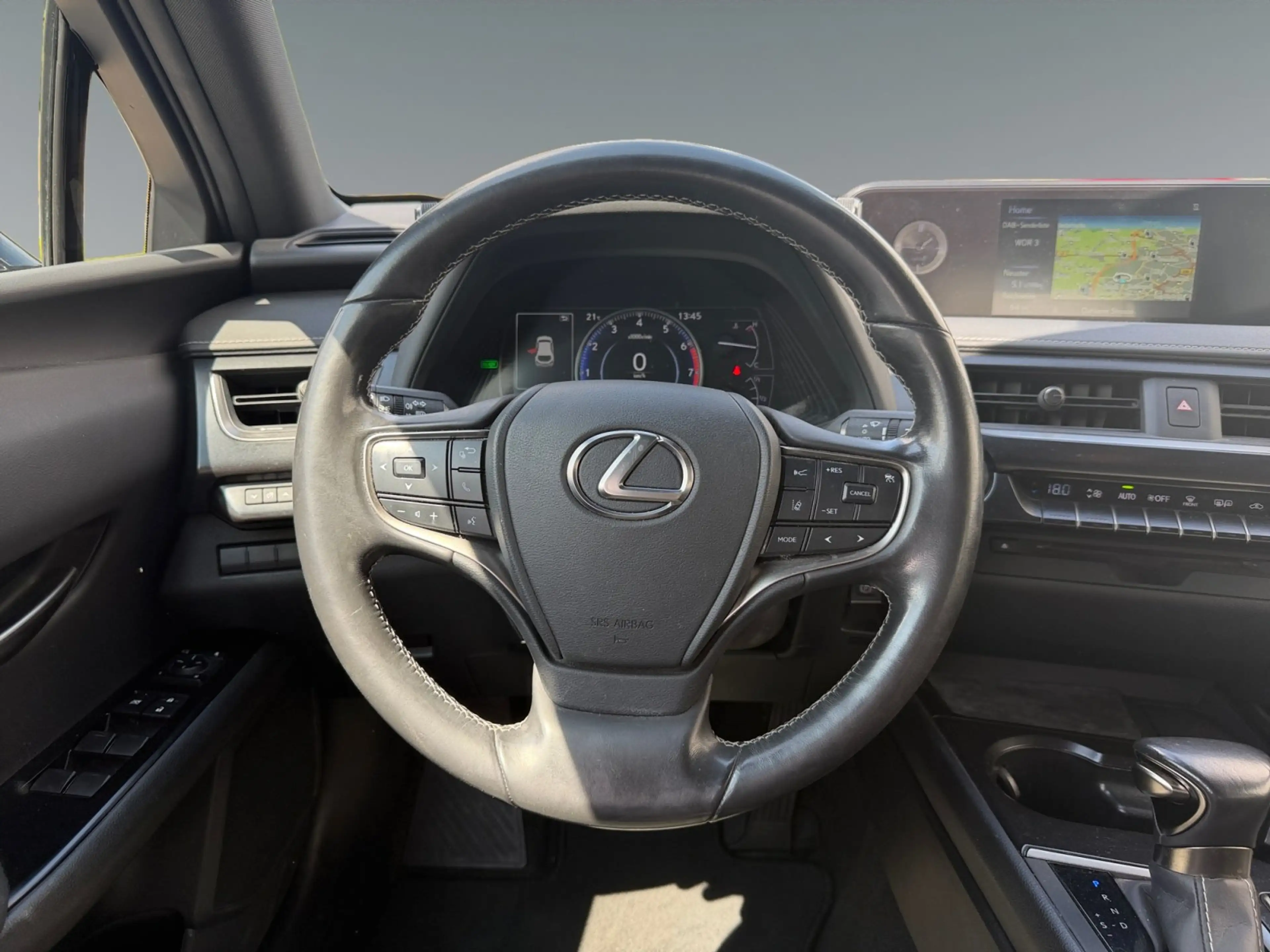 Lexus UX 250h UX 250 h 250h Business Edit. Line AUT+Kamera+ACC — photo 13