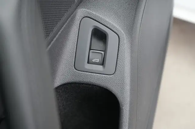 Volkswagen Passat view 27