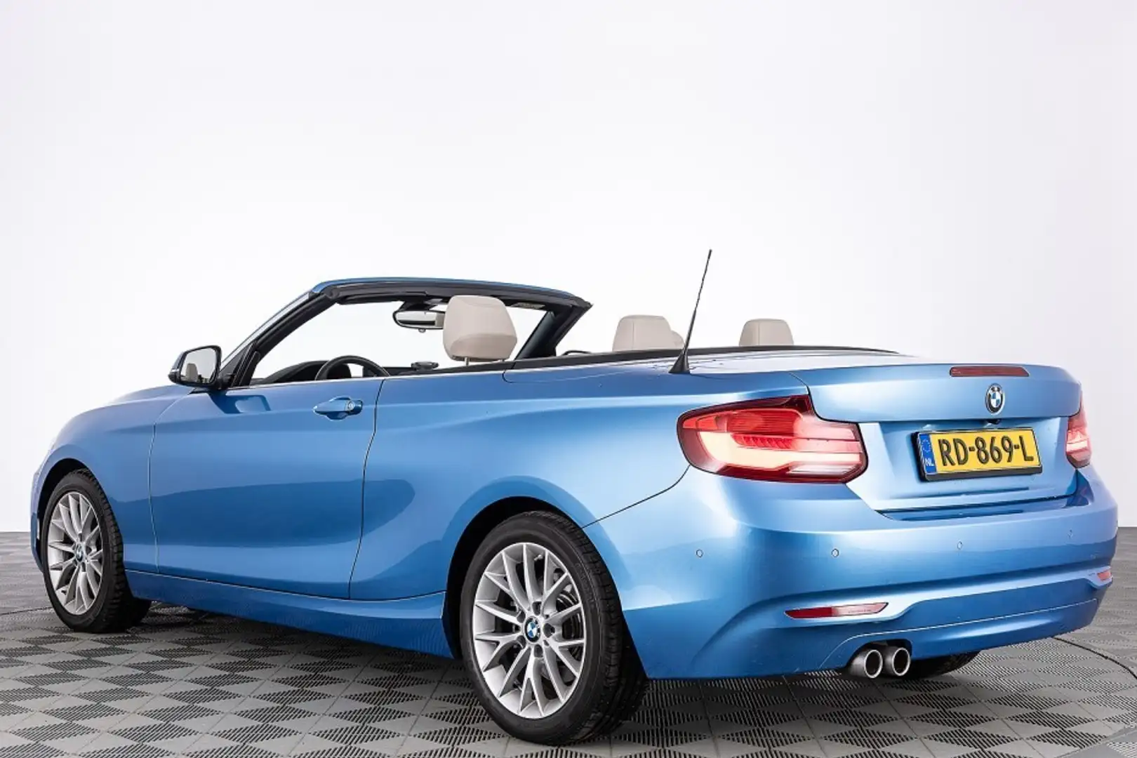 BMW 230 i Cabriolet High Executive Automaat | LEDER | LED Azul - 2