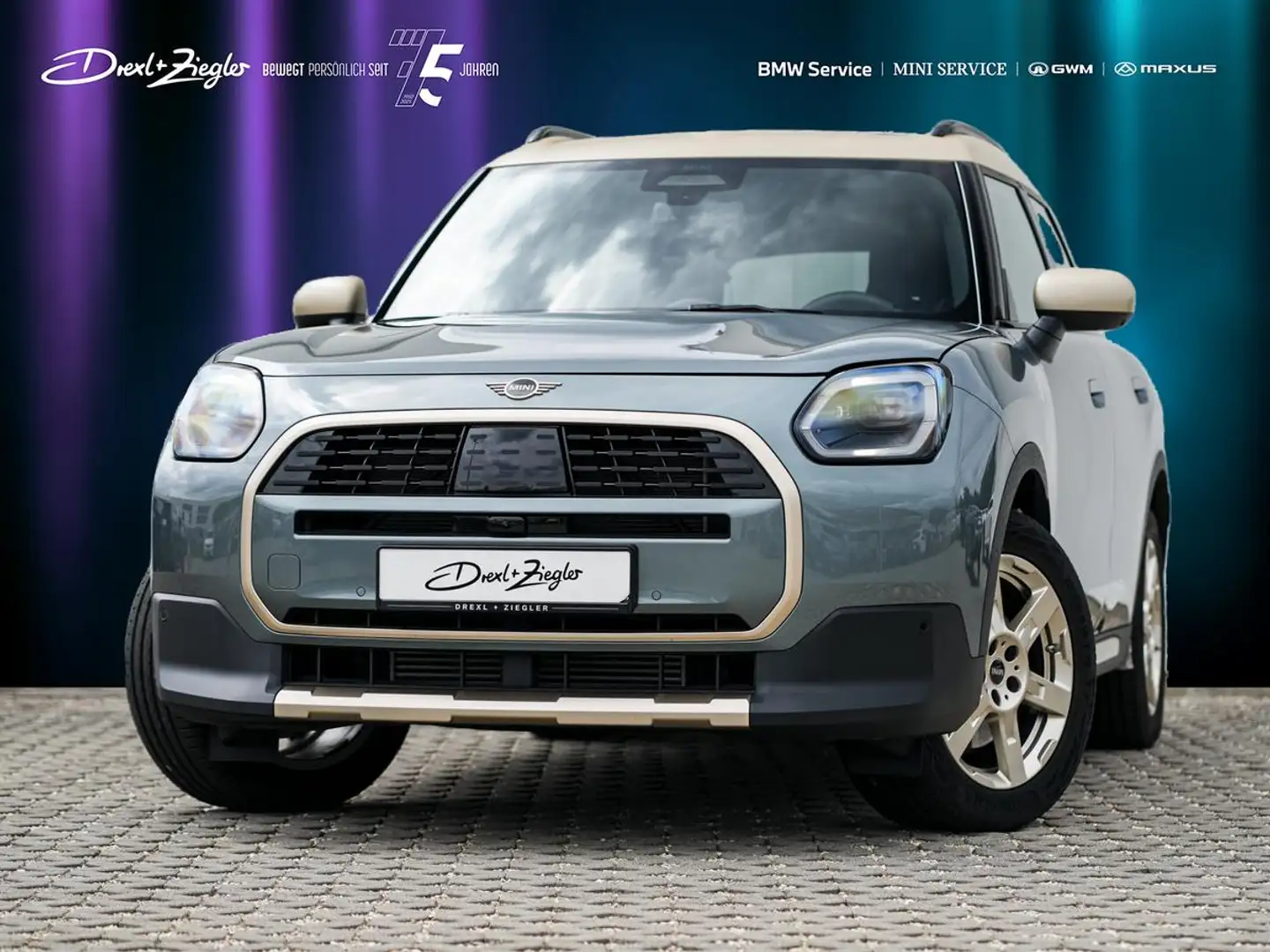 MINI Cooper Countryman Countryman C Favoured-T Paket XL AHK PanoDach Grau - 1
