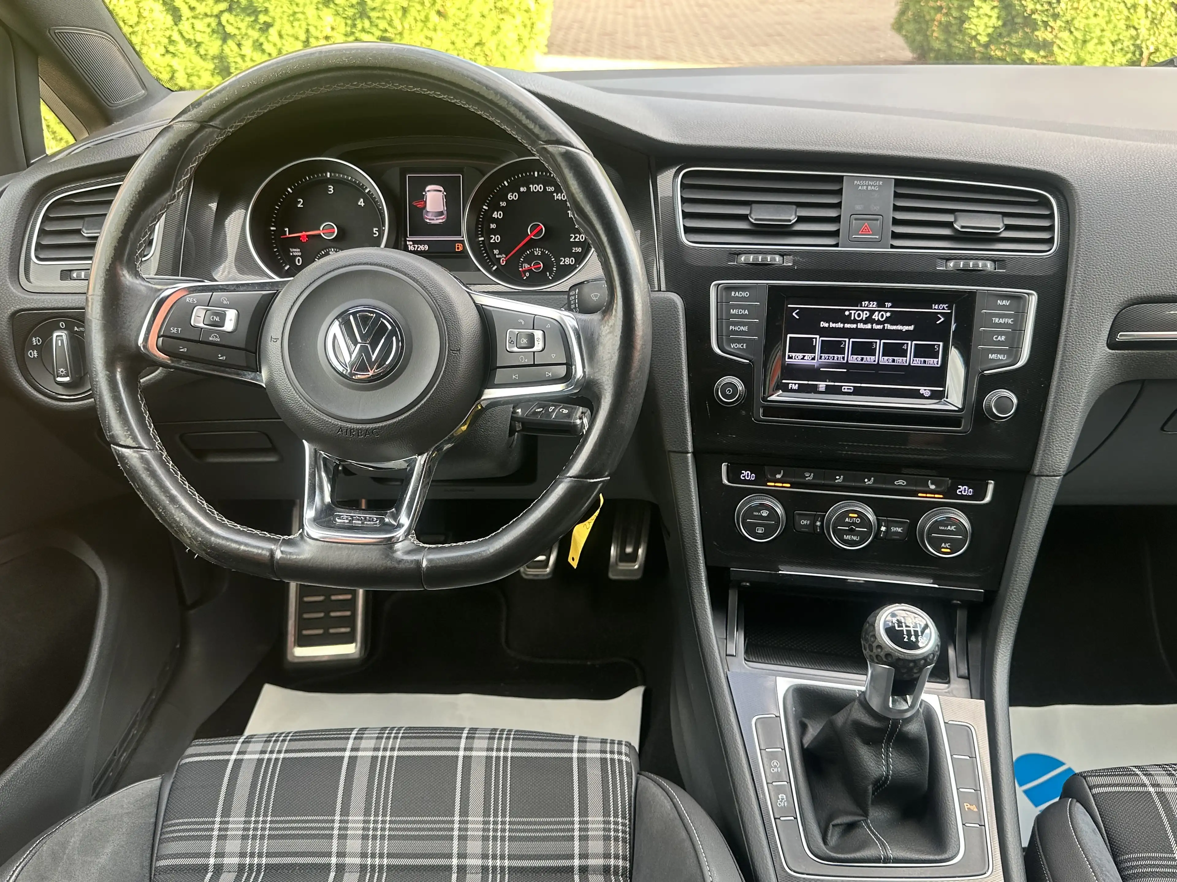 Volkswagen Golf GTD GTD BMT — photo 3