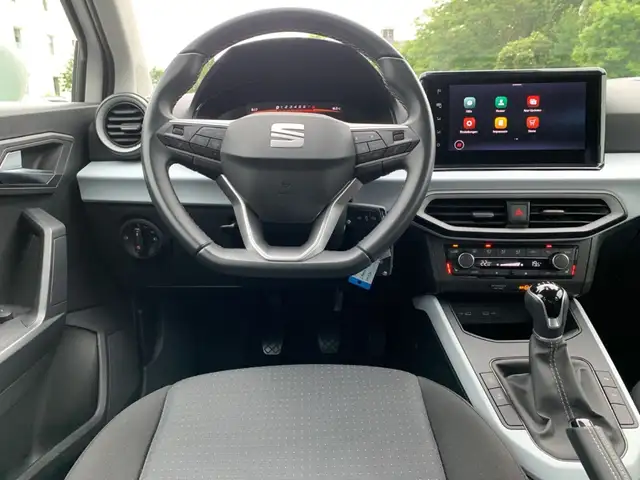 SEAT Arona view 15