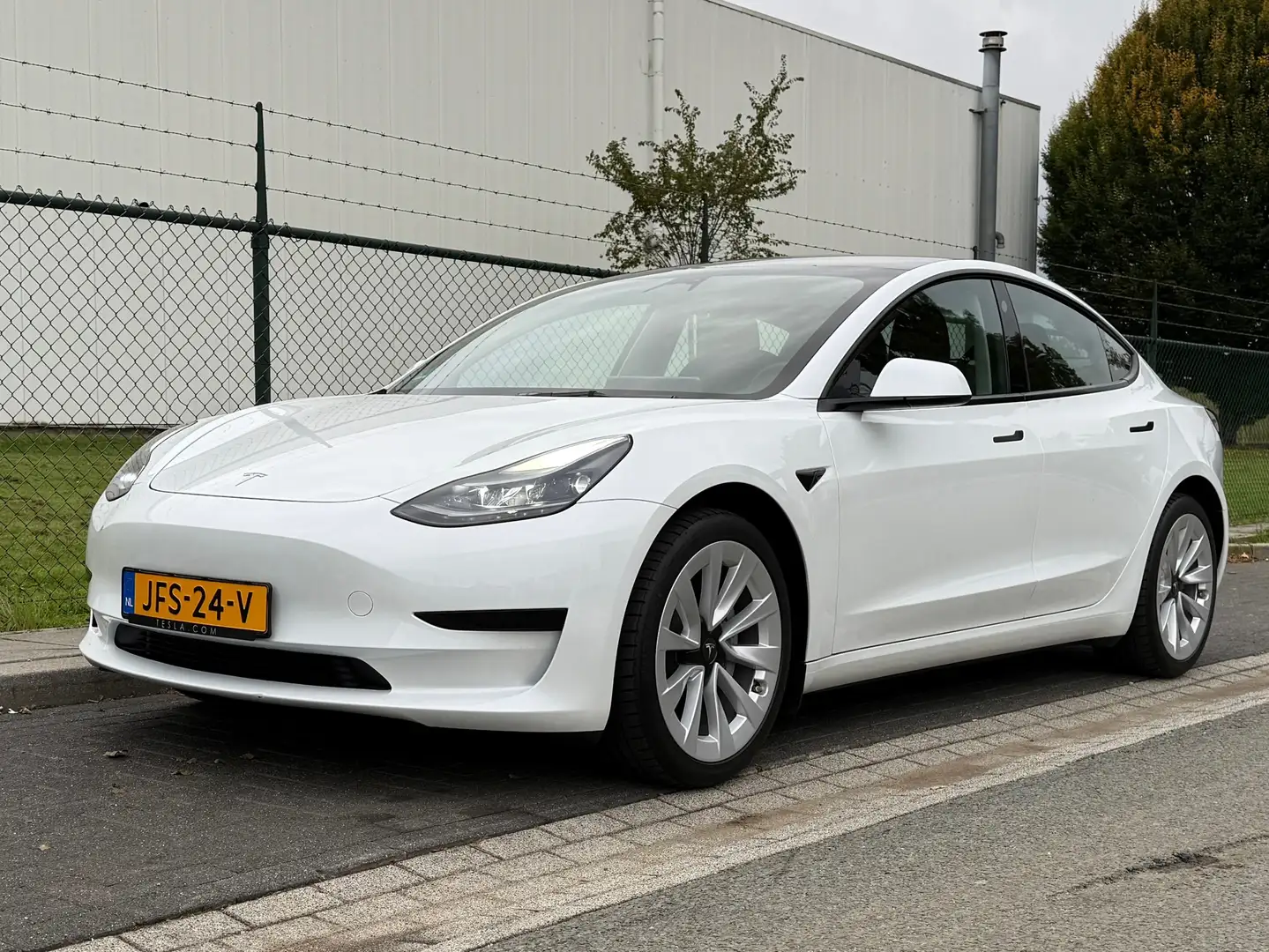 Tesla Model 3 Standard RWD Plus 60 kWh Enhanced Autopilot 19 inc Blanc - 1