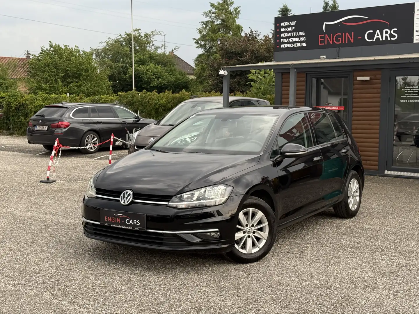 Volkswagen Golf 1,6 TDI 1.Besitz/PDC/NAVI/SZH/abst.temp/carplay Noir - 1