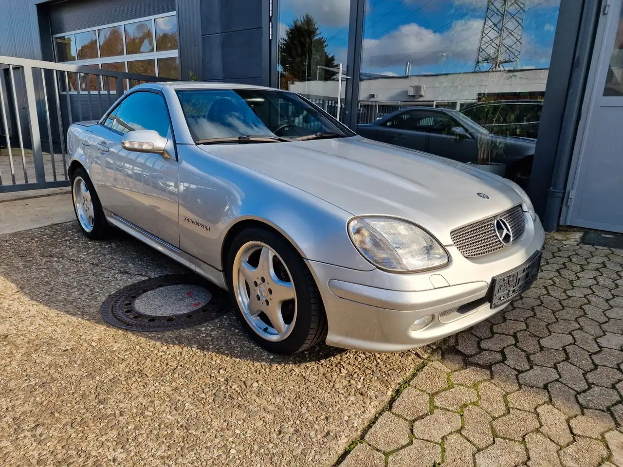 Mercedes-Benz SLK 230