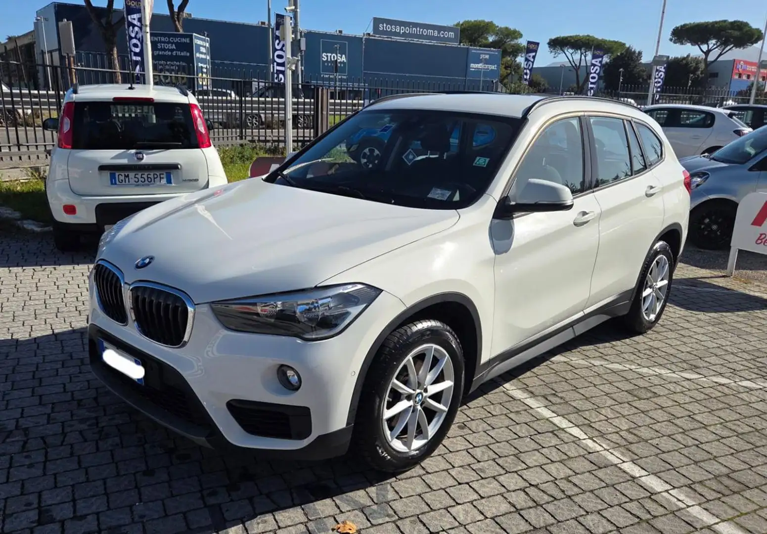 BMW X1 xDrive18d Business Blanc - 1