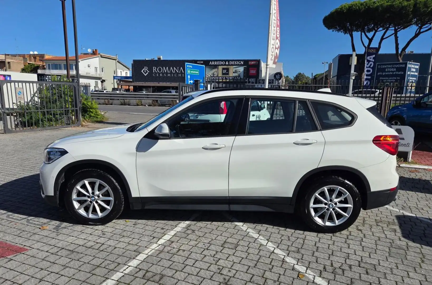 BMW X1 xDrive18d Business Wit - 2