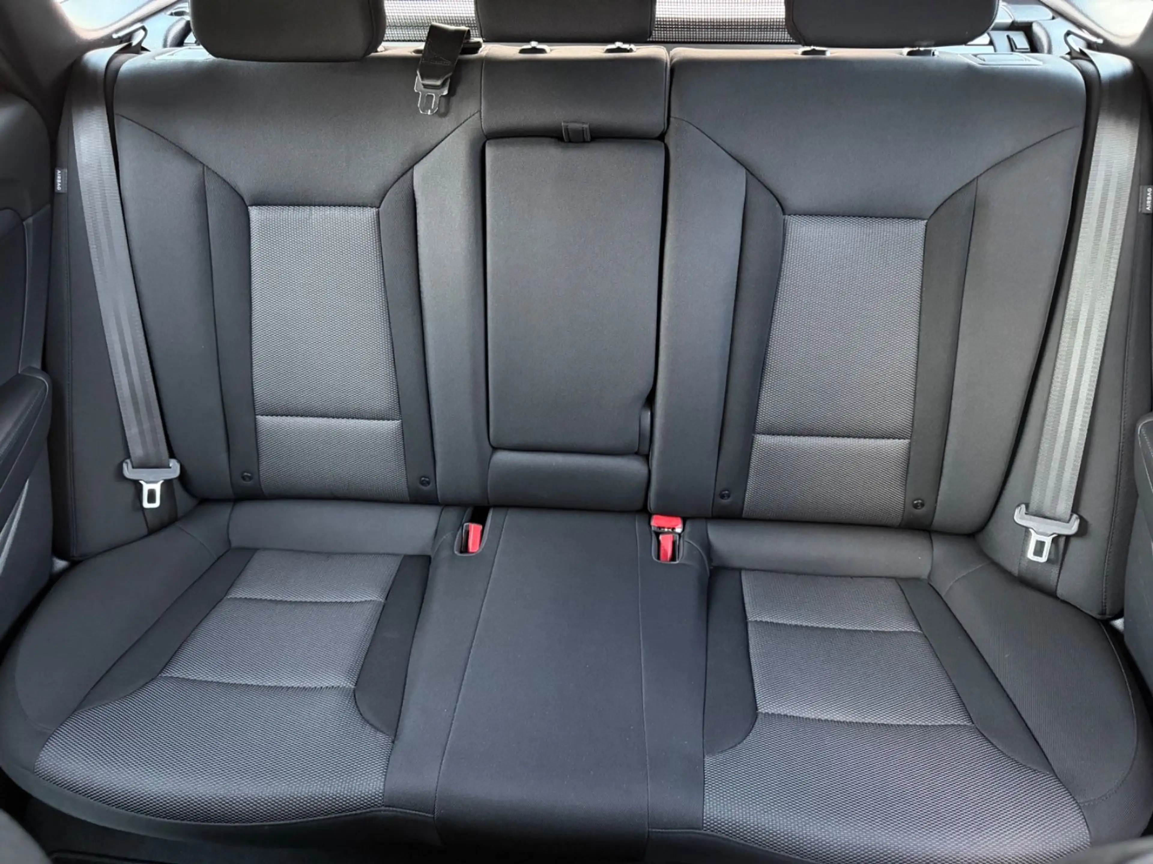 Hyundai i40 1,7 CRDi Style 4xSitzheizung CarPlay DAB AHK — photo 14