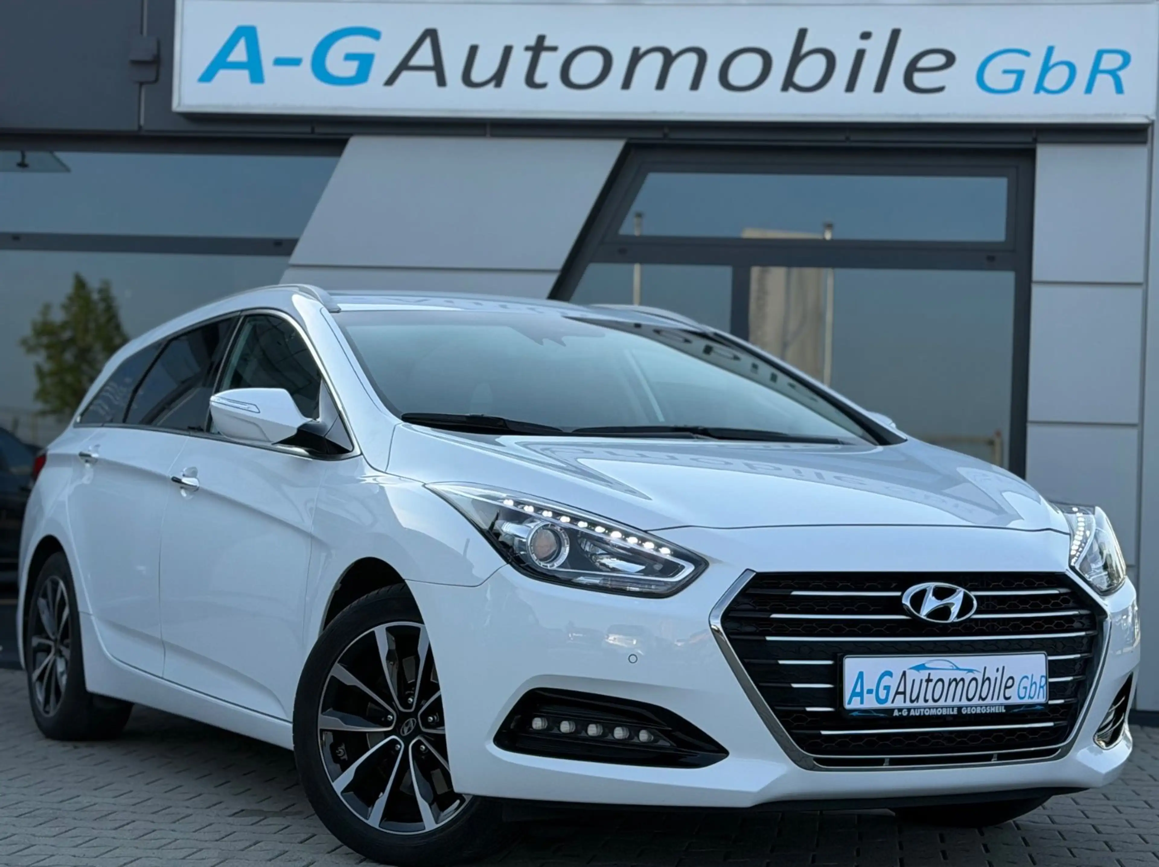 Hyundai i40 1,7 CRDi Style 4xSitzheizung CarPlay DAB AHK
