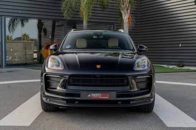 Porsche Macan view 2