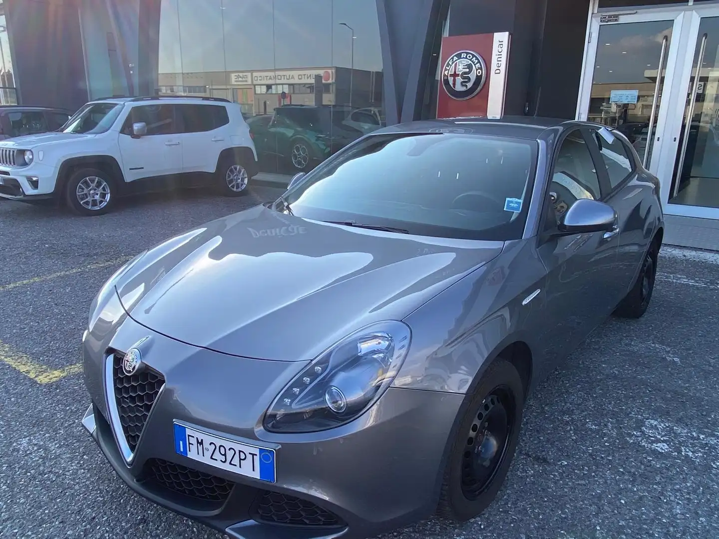 Alfa Romeo Giulietta Giulietta 1.4 t. 120cv Grijs - 1