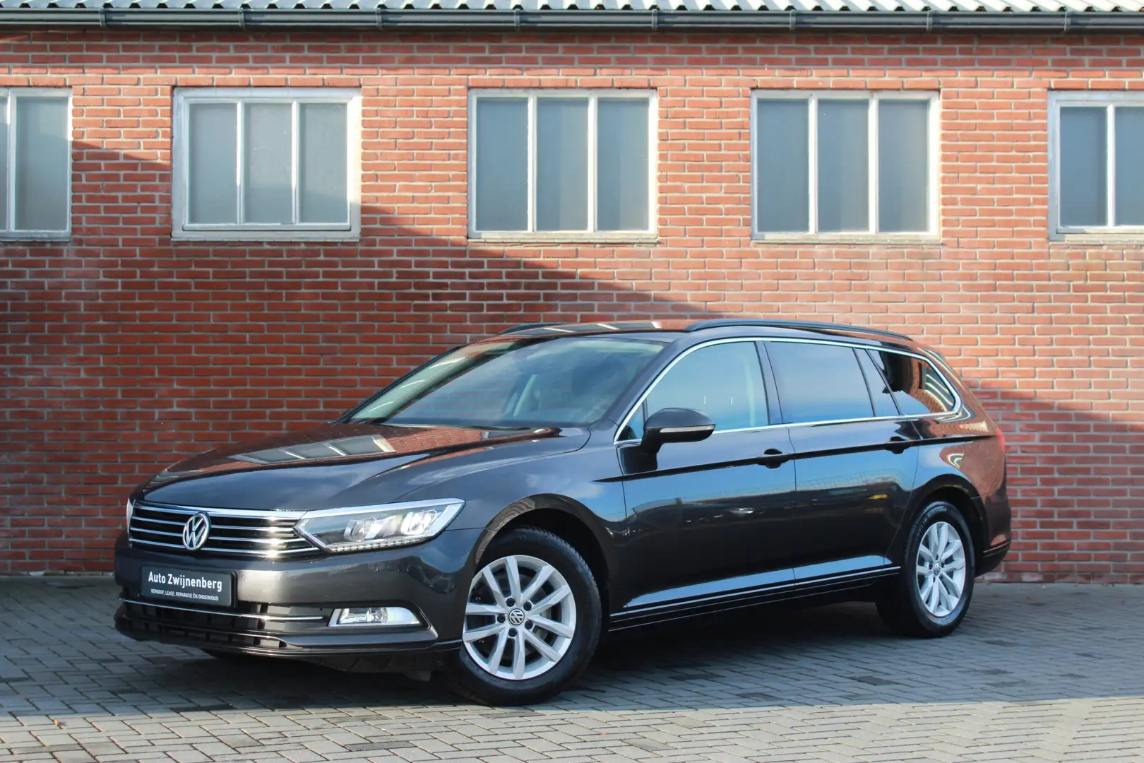 Volkswagen Passat Variant 1.5 TSI Comfortline Business | Trekhaak | ACC | Ca Gris - 1