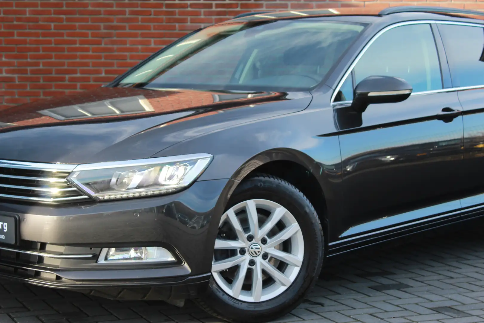 Volkswagen Passat Variant 1.5 TSI Comfortline Business | Trekhaak | ACC | Ca Gris - 2